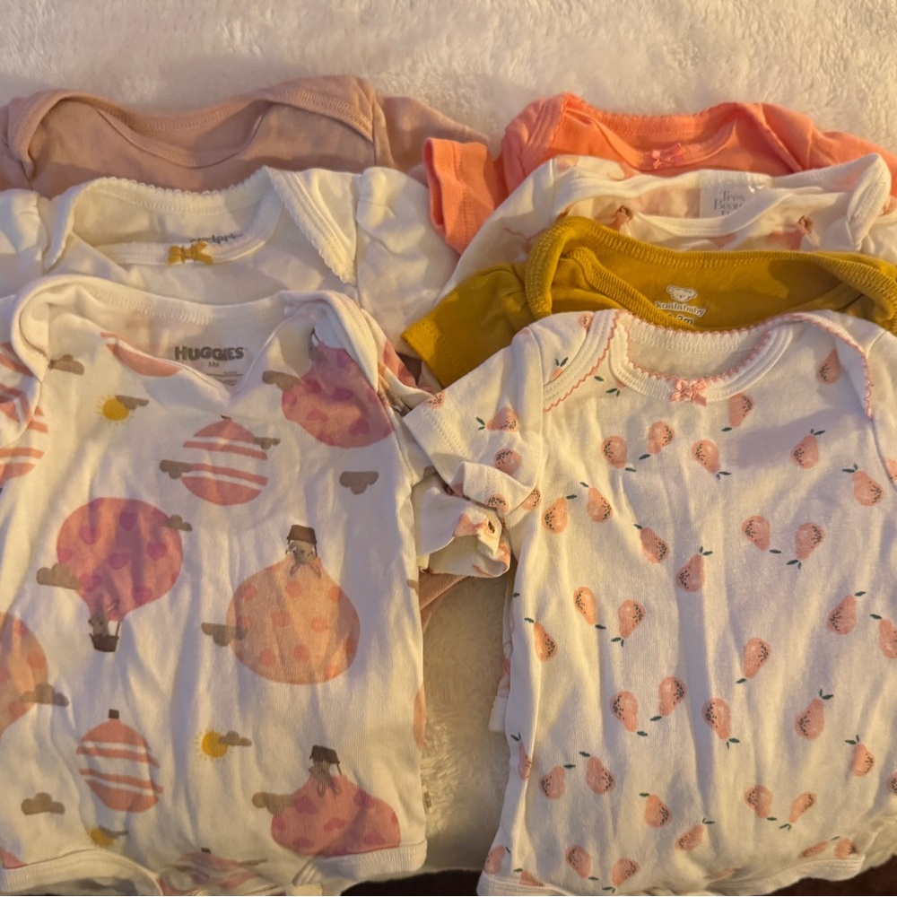 7 Soft Infant Bodysuit
